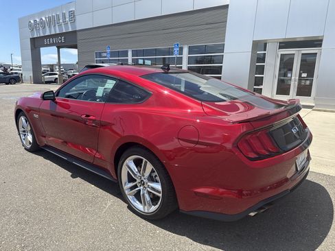 Used 2021 Ford Mustang GT Premium w/ Equipment Group 401A RWD image 3