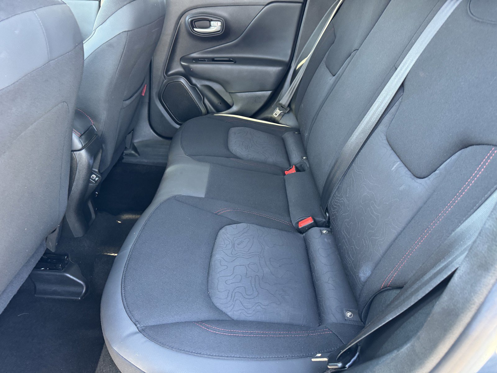 Used 2023 Jeep Renegade Trailhawk AWD/4WD image 14