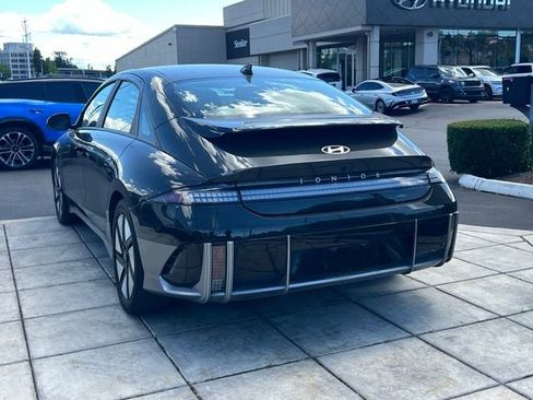 Used 2023 Hyundai Ioniq 6 SE AWD/4WD image 11