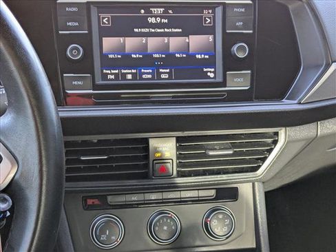 Used 2022 Volkswagen Jetta S image 13