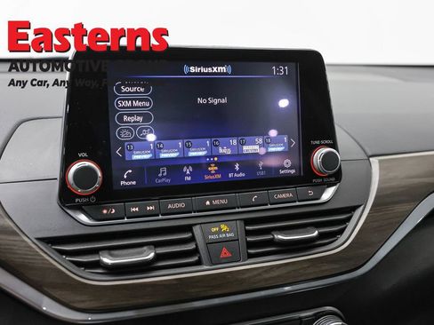 Used 2023 Nissan Altima 2.5 SV FWD image 19