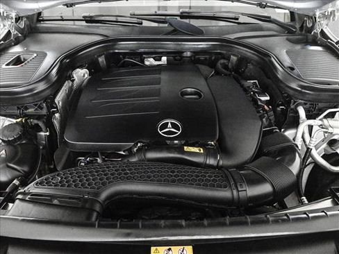 Certified 2020 Mercedes-Benz GLC 300 4MATIC image 25