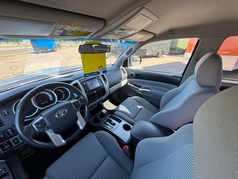 Used 2014 Toyota Tacoma 4x4 Double Cab w/ TRD Off-Road Package image 25