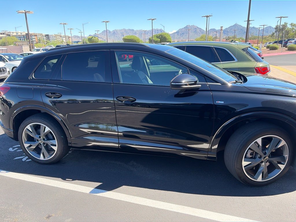 Used 2023 Audi Q4 e-tron Premium AWD/4WD image 3
