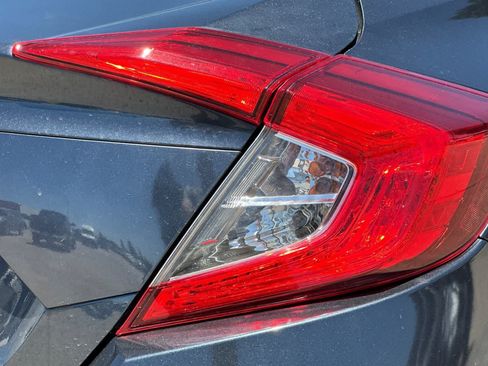 Used 2018 Honda Civic EX image 34