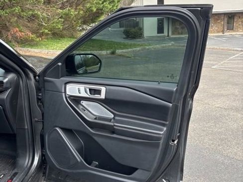 Used 2020 Ford Explorer ST w/ ST Street Pack image 21