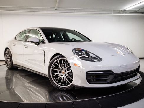 Certified 2022 Porsche Panamera 4 AWD/4WD image 9