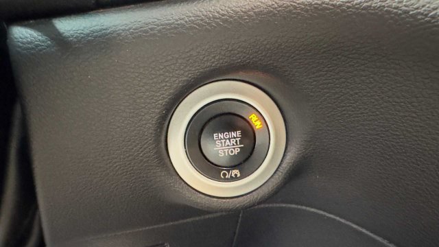 Used 2020 Chrysler Pacifica Touring w/ S Appearance Package FWD image 26