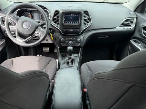 Used 2020 Jeep Cherokee Latitude FWD image 14
