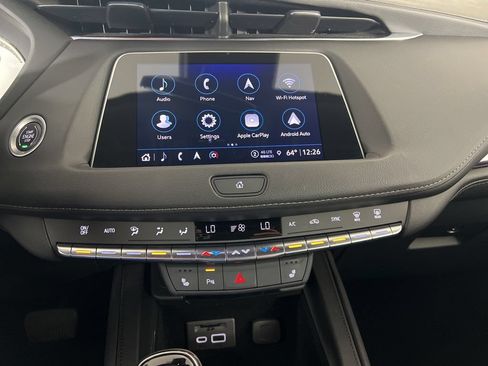 Used 2023 Cadillac XT4 Luxury w/ Cold Weather Package FWD image 22