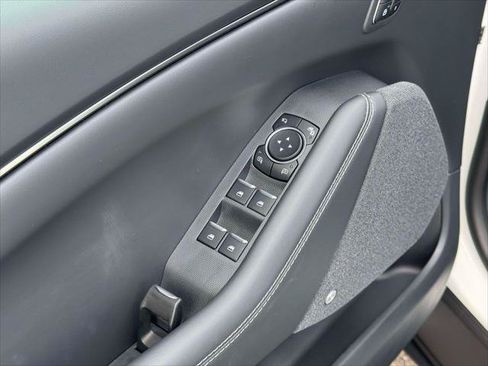 Used 2025 Ford Mustang Mach-E Premium AWD/4WD image 19