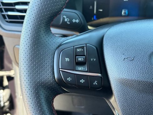Used 2025 Ford Escape ST-Line FWD image 13