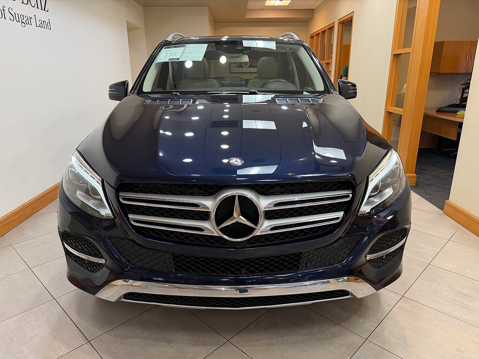 Used 2017 Mercedes-Benz GLE 350 image 3