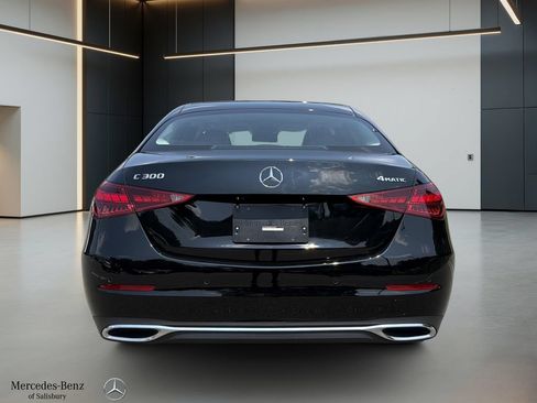 Used 2025 Mercedes-Benz C 300 4MATIC Sedan image 5