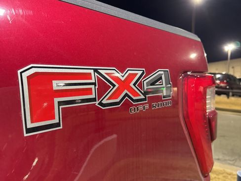 Used 2021 Ford F150 Lariat w/ Trailer Tow Package image 7