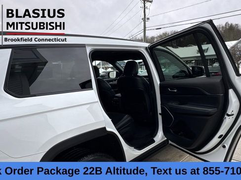 Used 2021 Jeep Grand Cherokee L Laredo image 21