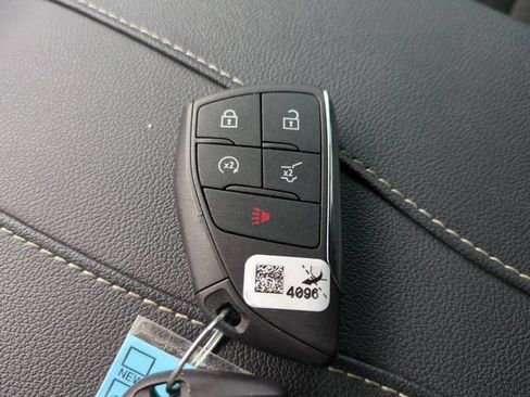Used 2024 Chevrolet Traverse LT w/ Midnight/Sport Edition FWD image 37