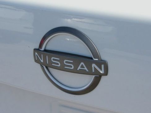 Used 2024 Nissan Sentra SV FWD image 12