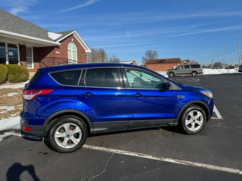 Used 2015 Ford Escape SE image 10