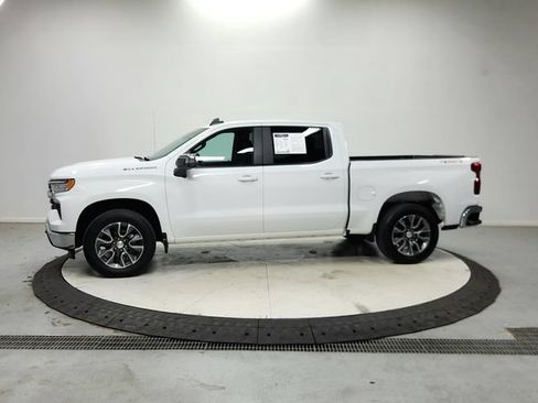 Used 2024 Chevrolet Silverado 1500 LT AWD/4WD image 5