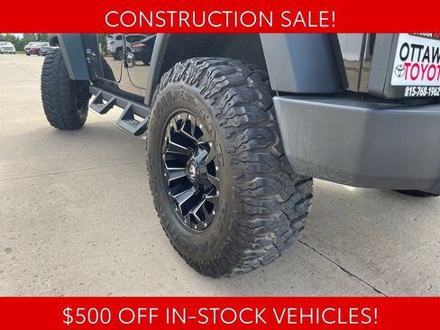 Used 2017 Jeep Wrangler Unlimited Sport w/ Quick Order Package 24S AWD/4WD image 18