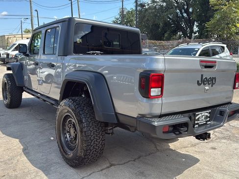 Used 2020 Jeep Gladiator Sport w/ Quick Order Package 24S image 5