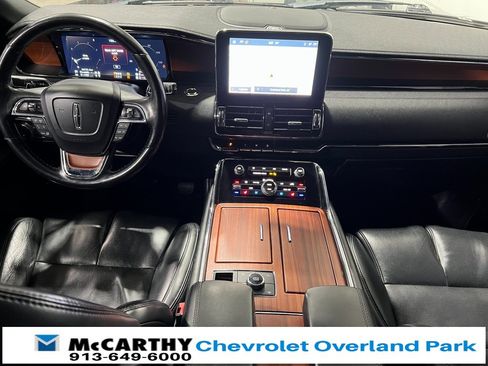Used 2020 Lincoln Navigator Reserve image 31