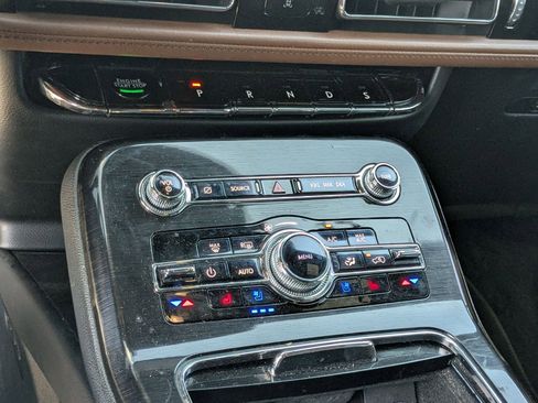 Used 2023 Lincoln Nautilus Reserve w/ Luxury Package image 18