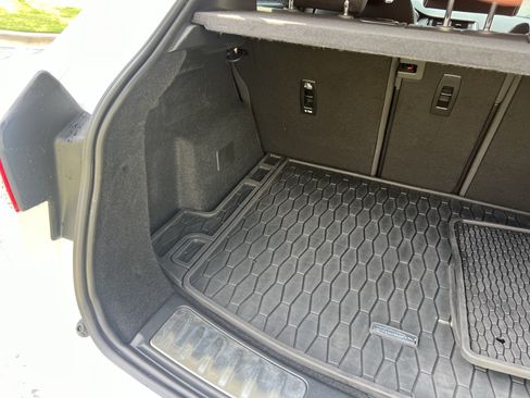Used 2024 Jaguar E-PACE R-Dynamic SE AWD/4WD image 38