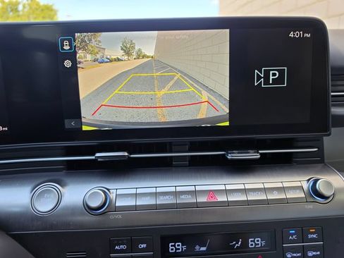 Used 2024 Hyundai Kona SEL FWD image 51