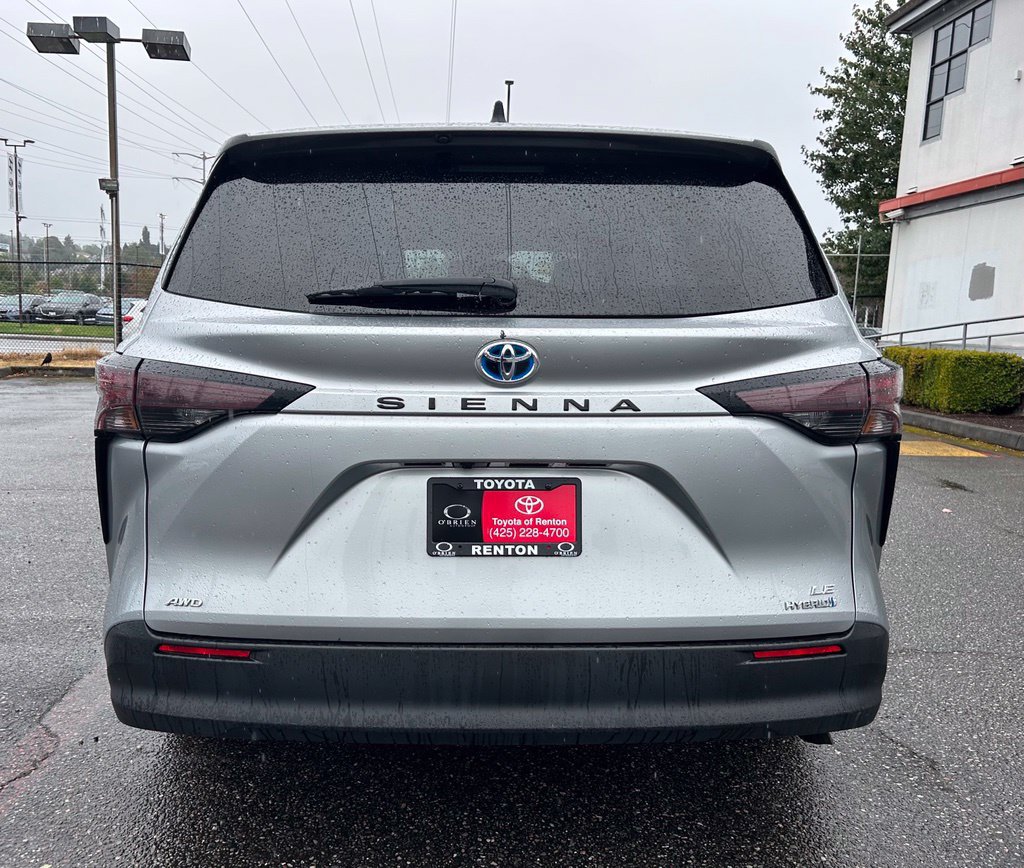 Certified 2024 Toyota Sienna LE AWD/4WD image 7