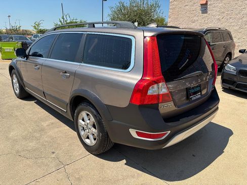 Used 2010 Volvo XC70 3.2 image 6
