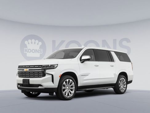 Used 2021 Chevrolet Suburban RST w/ Luxury Package image 1