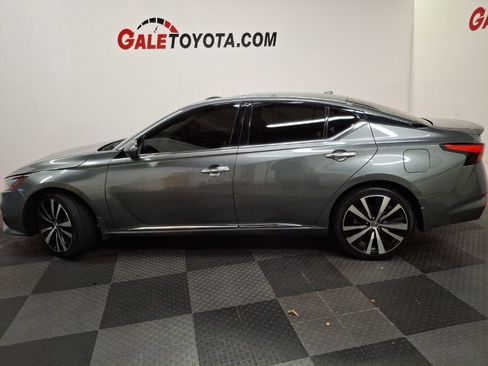 Used 2020 Nissan Altima 2.5 Platinum image 9