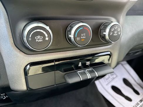 Used 2021 RAM 1500 Big Horn AWD/4WD image 19