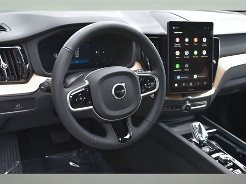Certified 2026 Volvo XC60 B5 Core w/ Protection Package Premier AWD/4WD image 12