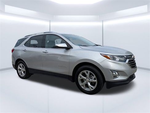 Used 2020 Chevrolet Equinox Premier image 2