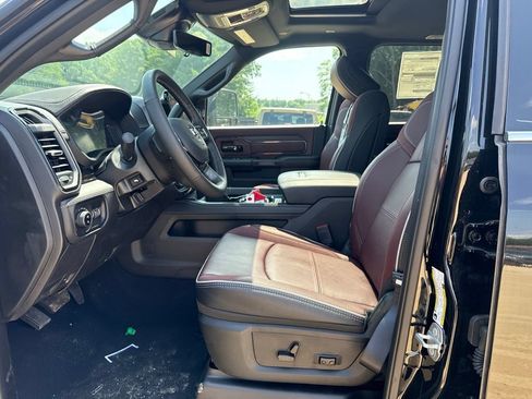 New 2026 RAM 2500 Limited AWD/4WD image 16