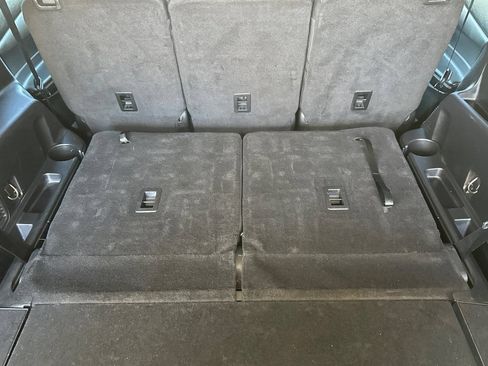 Used 2023 Ford Explorer XLT w/ Equipment Group 202A RWD image 16
