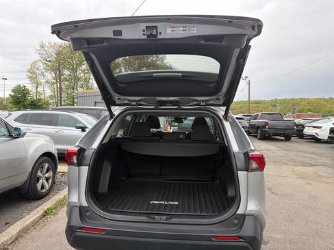 Used 2019 Toyota RAV4 XLE w/ Convenience Package AWD/4WD image 11