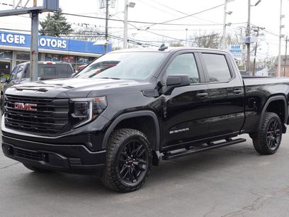 Used 2023 GMC Sierra 1500 Pro w/ Graphite Edition