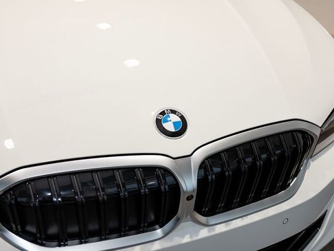 Used 2026 BMW 330i xDrive Sedan w/ Convenience Package image 7