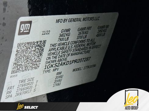 Used 2023 GMC Yukon SLE w/ Gmc Pro Safety Plus Package AWD/4WD image 35