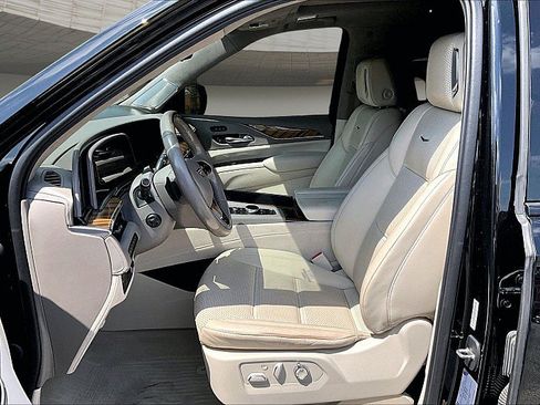 Used 2021 Cadillac Escalade Sport Platinum w/ Heavy-Duty Trailer Package AWD/4WD image 21