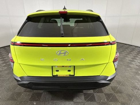Used 2024 Hyundai Kona SEL FWD image 3