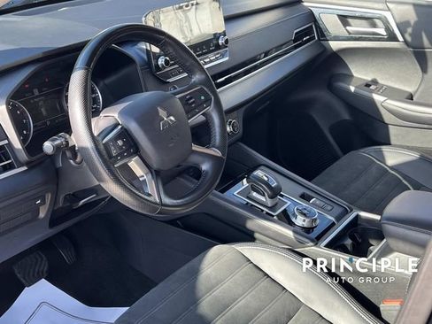 Used 2024 Mitsubishi Outlander SE FWD image 13