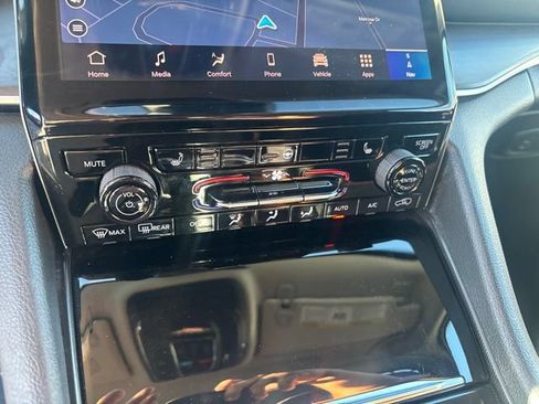 Used 2024 Jeep Grand Cherokee Limited 4xe AWD/4WD image 28