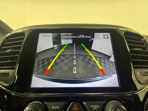 Used 2021 Jeep Grand Cherokee Limited AWD/4WD image 33