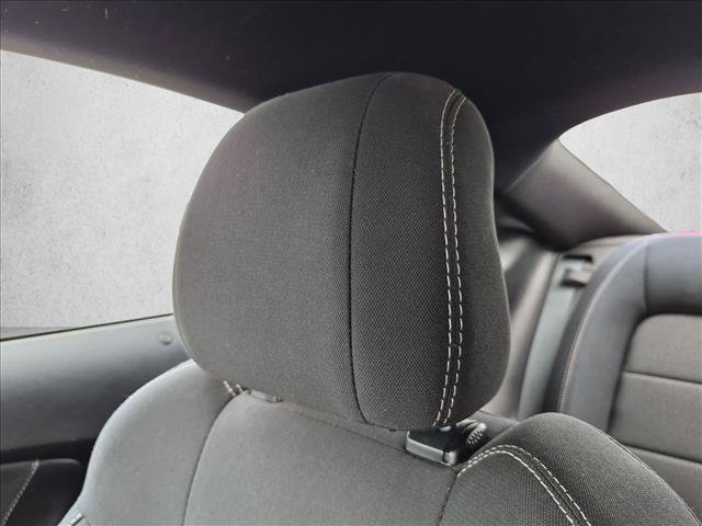 Used 2017 Ford Mustang Coupe RWD image 11