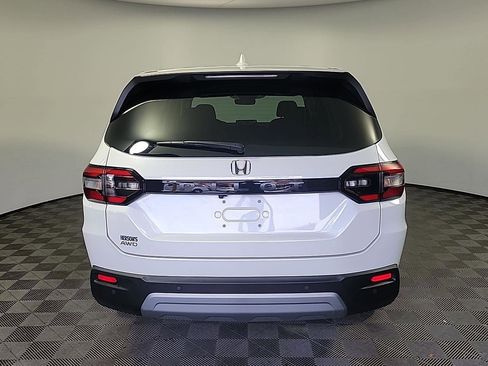 Certified 2025 Honda Pilot EX-L image 5